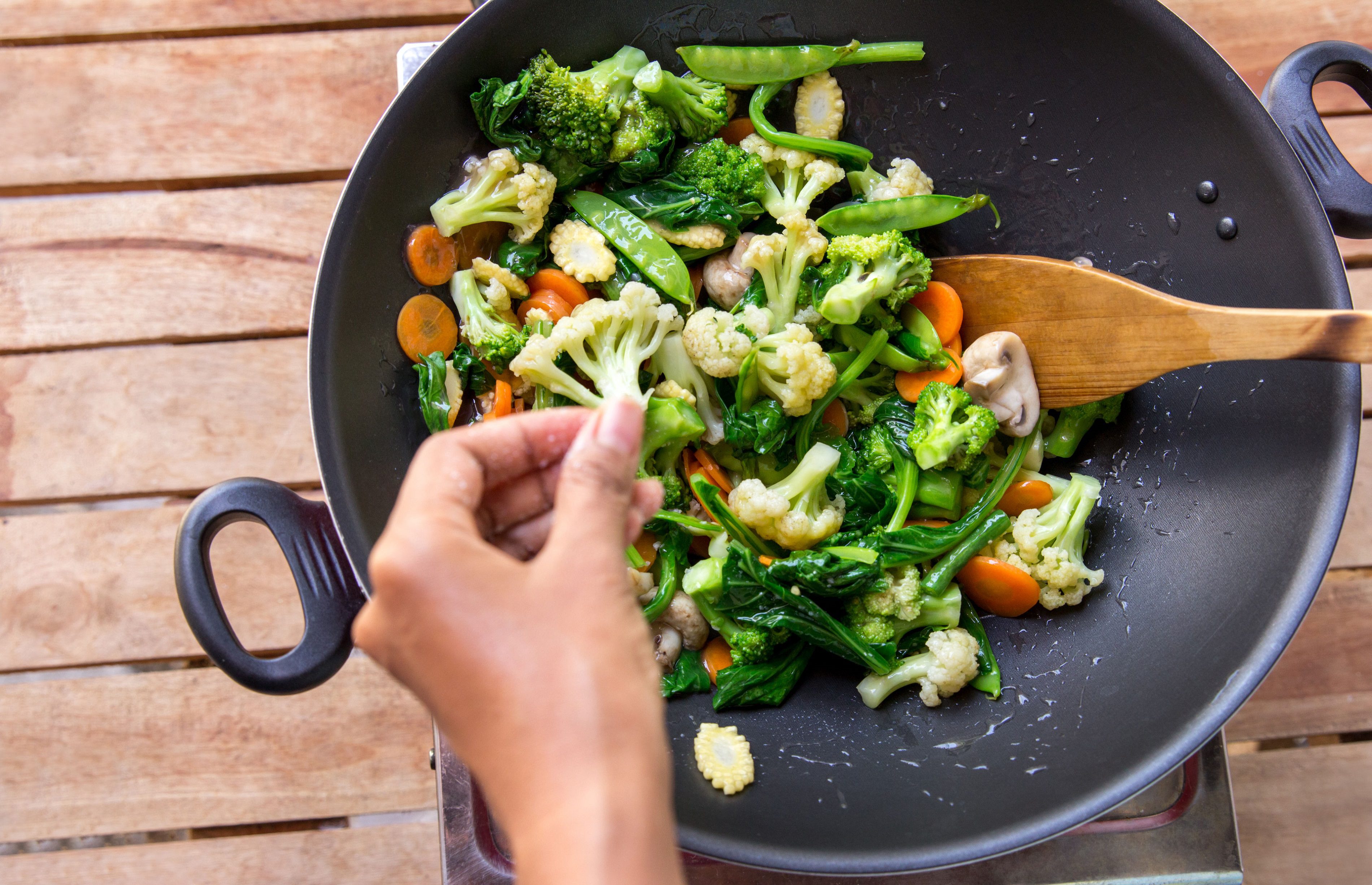 6 secretos para dar sabor a las comidas sin sal
