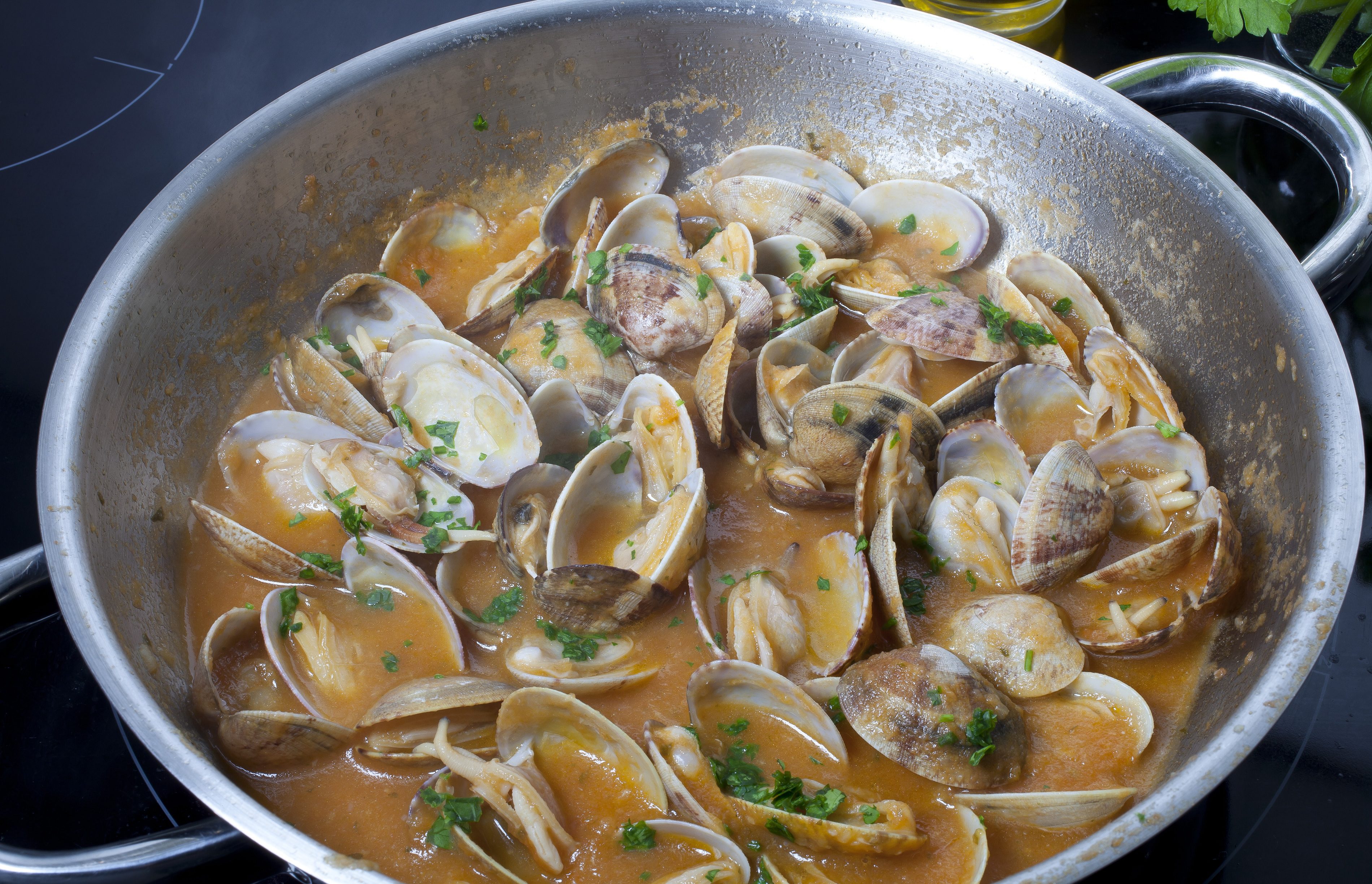 Almejas a la marinera
