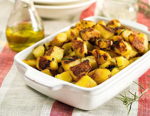 Patatas al microondas con textura al horno