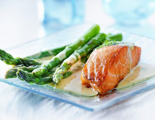 Salmón en salsa de cava
