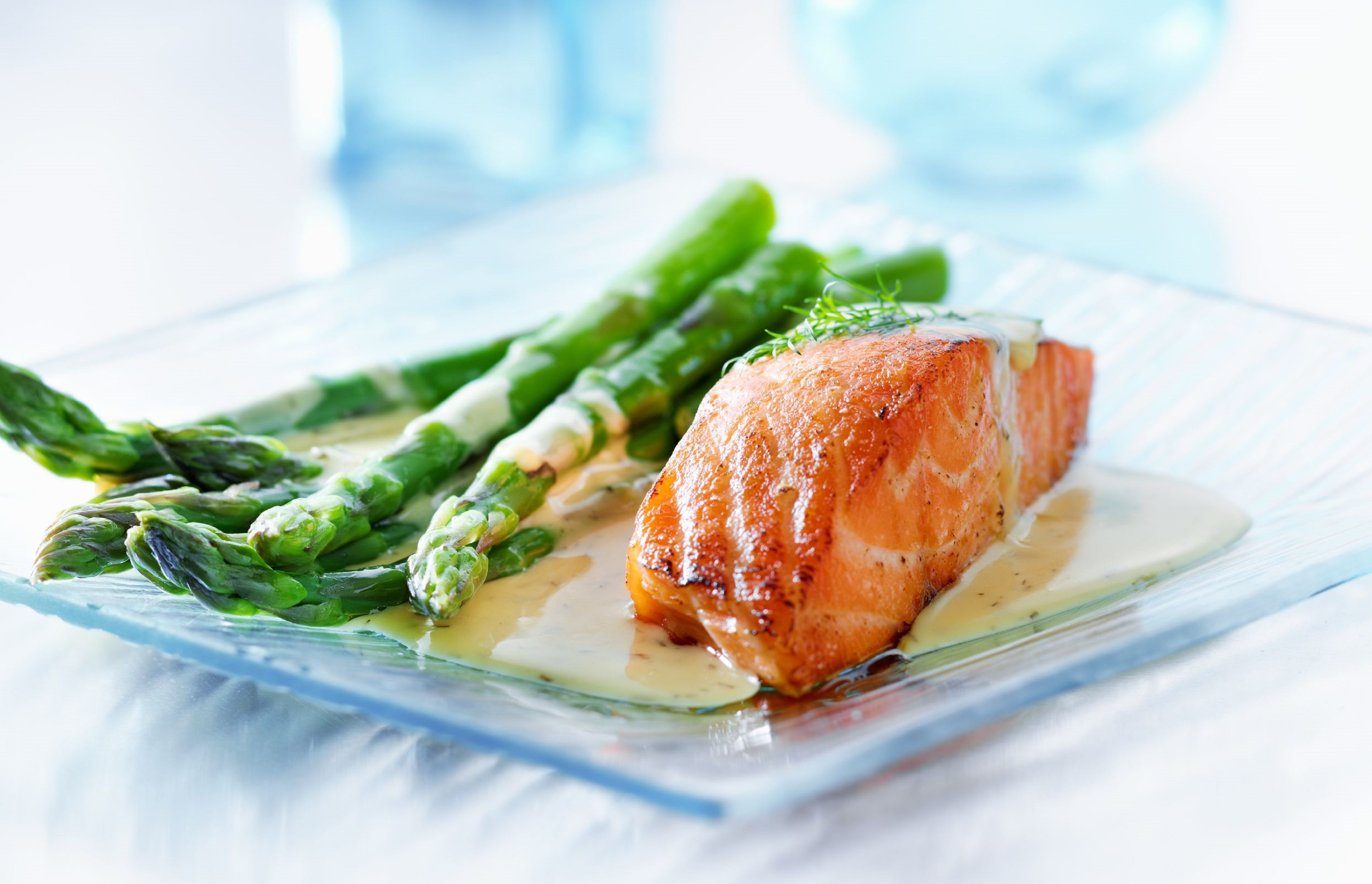 Salmón en salsa de cava