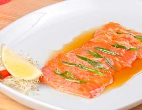 Carpaccio de salmón
