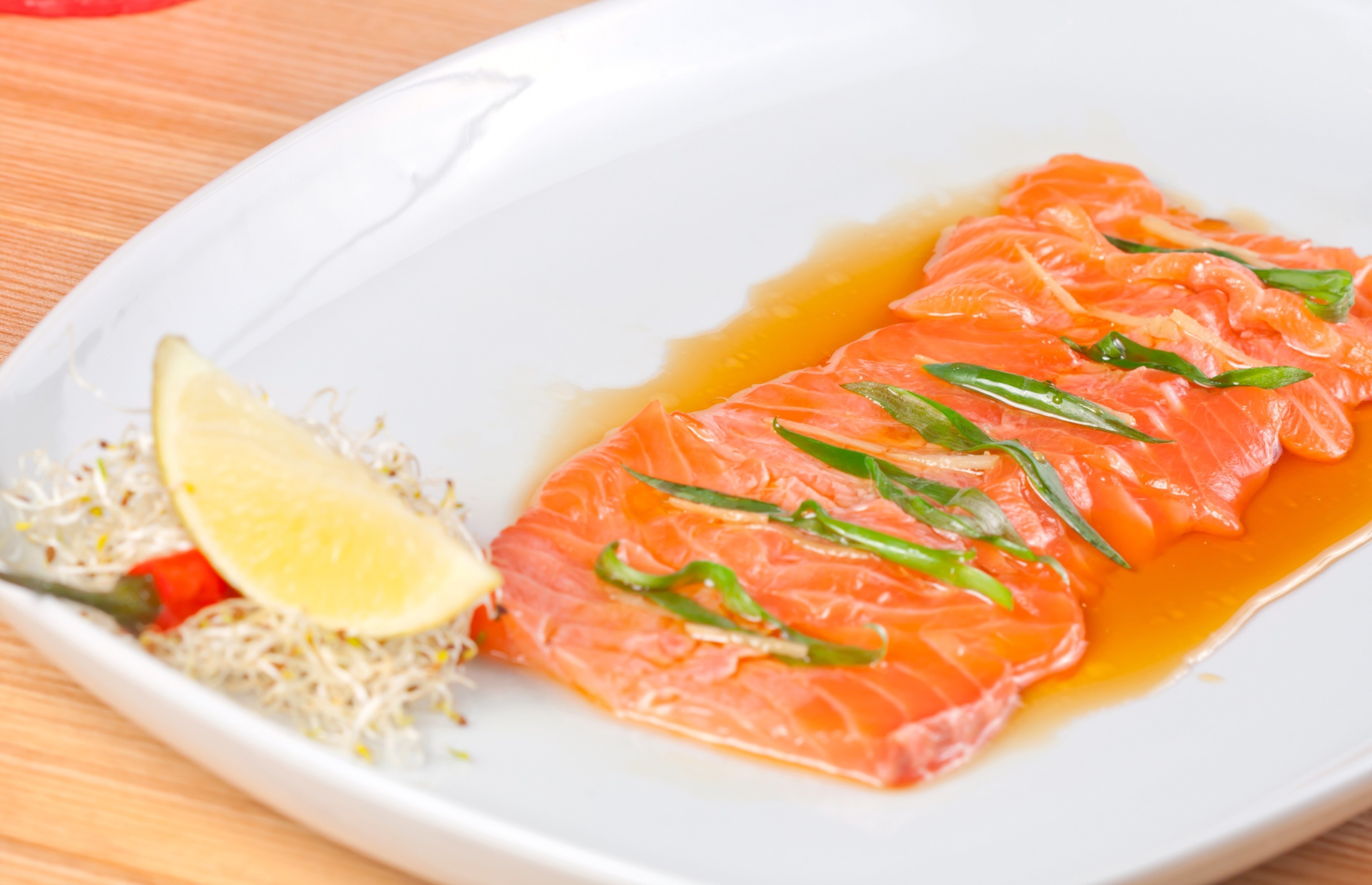 Carpaccio de salmón