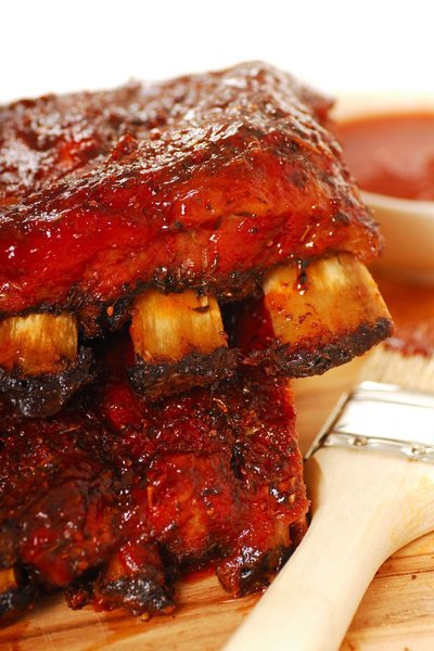 Costillas asadas con salsa barbacoa