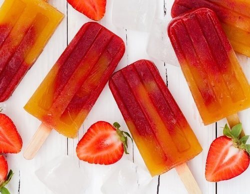 Polo de fresa y mango