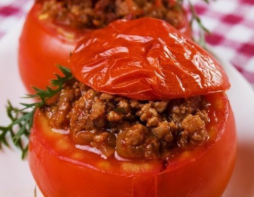 Tomate relleno