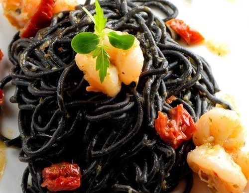 Espaguetis negros