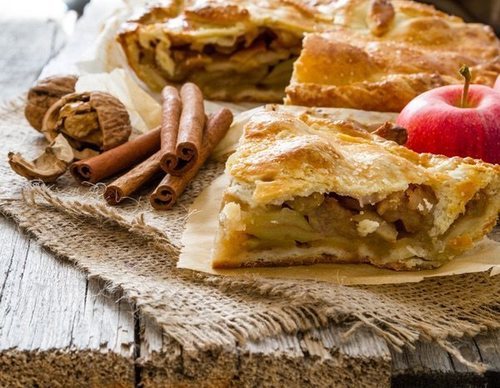 Pastel de manzana y nueces