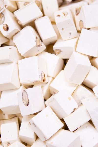 Turrón de chocolate blanco